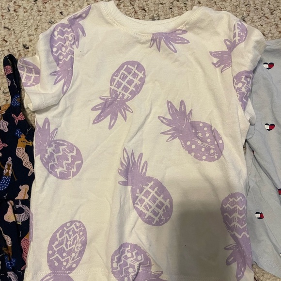 Toddler Clothes Bundle 2T- 14 items - Picture 7 of 11